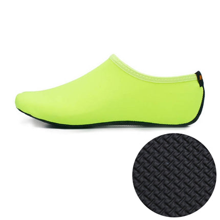 3mm Non-slip Rubber Embossing Texture Sole Solid Color Diving Shoes and Socks, One Pair, Size:M (Fluorescent Green)-garmade.com