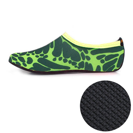 3mm Non-slip Rubber Embossing Texture Sole Figured Diving Shoes and Socks, One Pair(Green)-garmade.com