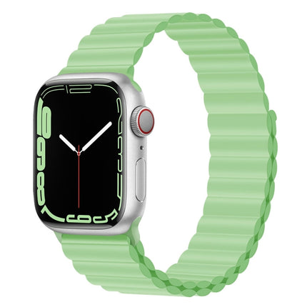 Silicone Magnet Watch Band For Apple Watch Ultra 49mm&Watch Ultra 2 49mm / Series 9&8&7 45mm / SE 3&SE 2&6&SE&5&4 44mm / 3&2&1 42mm(Green)-garmade.com