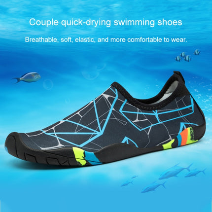 Printed Pattern Non-slip Rubber Thick Bottom Beach Shoes Swimming Shoes Diving Socks for Men, A Pair, Size:44(Fly Line Gray)-garmade.com