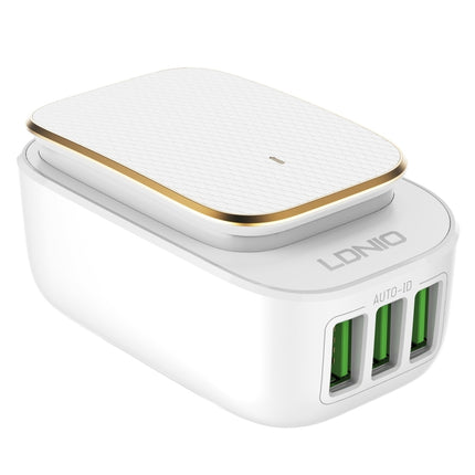LDNIO A3305 3.4A 3 USB Interfaces Travel Charger Mobile Phone Charger, Support Touch LED Night Light, with Type-C / USB-C Data Cable, EU Plug-garmade.com