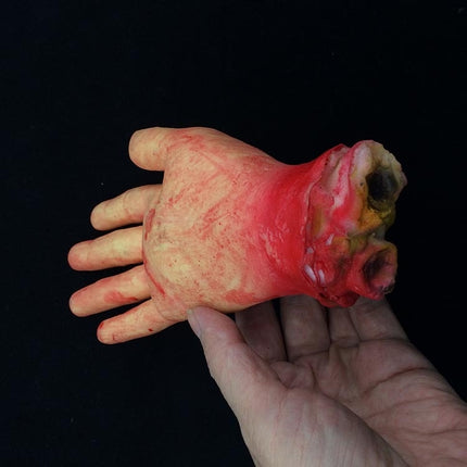 23cm Halloween Horror Props April Fool Day Party Prop Body Parts Decoration 5 Fingers Bloody Hand-garmade.com