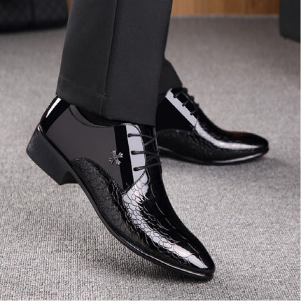 Men Pointed Glossy Crocodile Texture Leather Shoes, Shoe Size:39(Black)-garmade.com