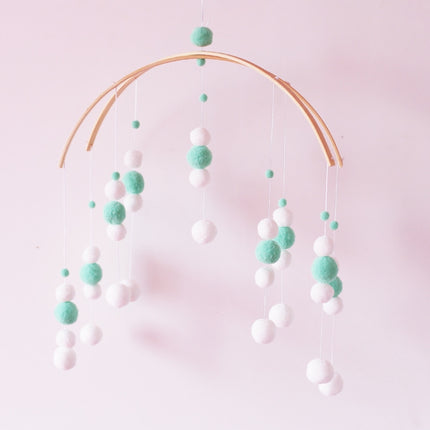 Ball Wind Chime Bed Bell Crib With Children Room Decoration Props Fun Toys, Size: 38x100cm(Green)-garmade.com