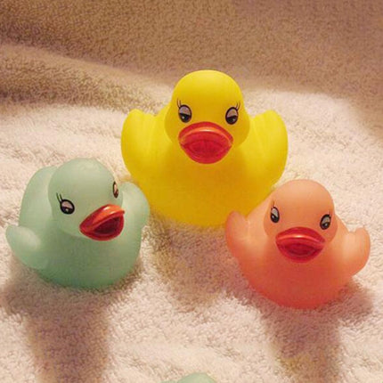 10 PCS LED Water Induction Light Duck Baby Bath Toys, Random Color Delivery-garmade.com