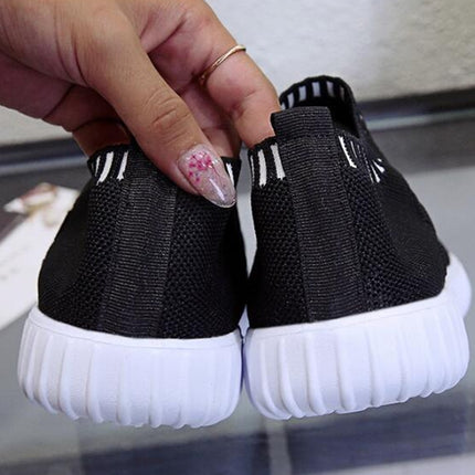 Large Size The Trend Of Women Shoes Wild Sports Leisure Flying Running Shoes, Shoe Size:35(Black)-garmade.com