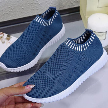 Large Size The Trend Of Women Shoes Wild Sports Leisure Flying Running Shoes, Shoe Size:35(Blue)-garmade.com