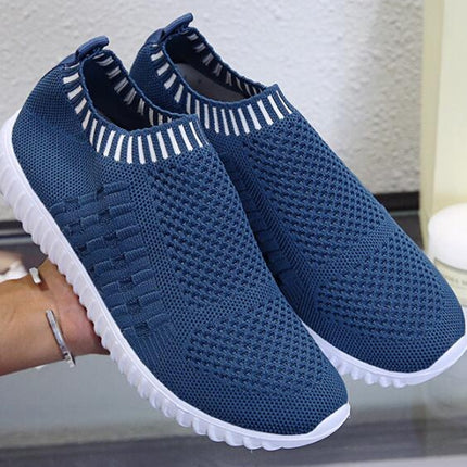 Large Size The Trend Of Women Shoes Wild Sports Leisure Flying Running Shoes, Shoe Size:35(Blue)-garmade.com