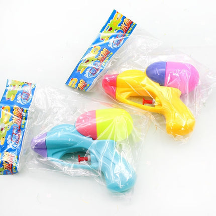 2 PCS Outdoor Children Beach Toys Nostalgic Plastic Small Water Gun, Random Delivery-garmade.com