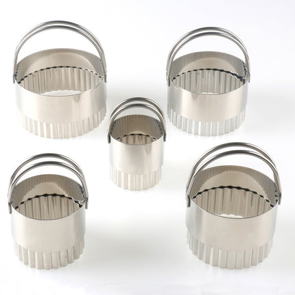 5 in 1 Stainless Steel Circular Wave Pattern Biscuit Cutter Set With Handle Fondant Tool Diameter: 8.5/7.5/6.3/5.3/4.3cm-garmade.com