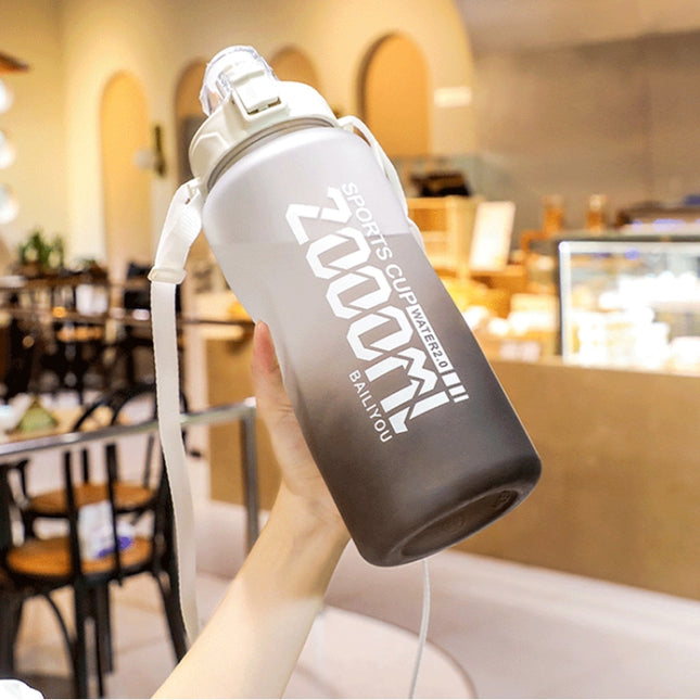 2000ml Frosted Gradient Color Large-Capacity Sports Water Cup Outdoor Portable Straw Water Bottle( Black and White)-garmade.com